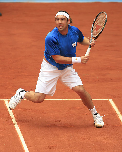 ÎŸ Ferrer ÎºÎµÏÎ´Î¯Î¶ÎµÎ¹ ÏƒÎµ Î­Î½Î± ÏƒÏ…Î³ÎºÎ»Î¿Î½Î·ÏƒÏ„Î¹ÎºÏŒ Î±Î³ÏŽÎ½Î±