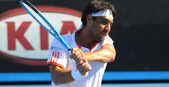 ÎŸ ÎœÎ¬ÏÎºÎ¿Ï‚ Î²Î¬Î¶ÎµÎ¹ Ï„Î·Î½ ÎšÏÏ€ÏÎ¿ ÏƒÎµ Ï€ÏÎ¿Î²Î¬Î´Î¹ÏƒÎ¼Î± ÏƒÏ„Î¿ Davis Cup