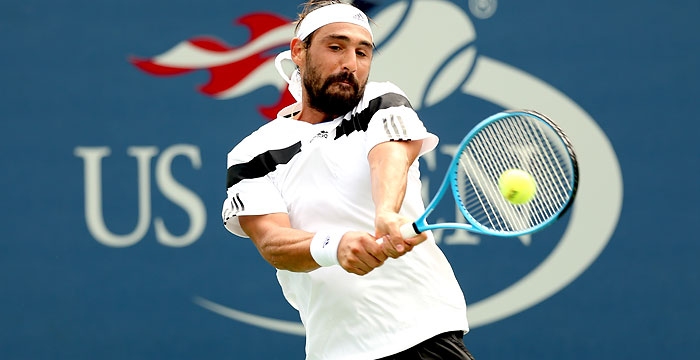 ÎŸ ÎœÎ¬ÏÎºÎ¿Ï‚ ÏƒÎµ Ï€Î¿Î»Ï ÎºÎ±Î»Î® Ï†ÏŒÏÎ¼Î±