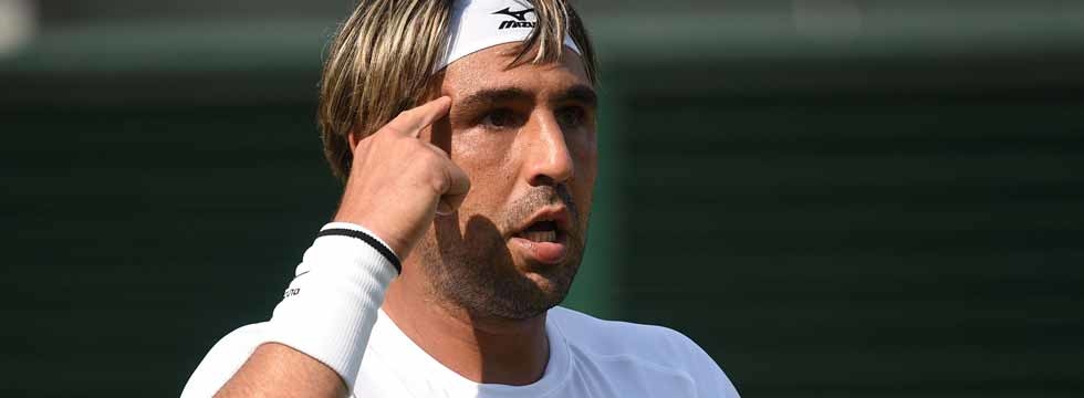 ÎŸ ÎœÎ¬ÏÎºÎ¿Ï‚ Î‘Î³Ï‰Î½Î¯Î¶ÎµÏ„Î±Î¹ Î•Î½Î±Î½Ï„Î¯Î¿Î½ Ï„Î¿Ï… Î Î±Î»Î¹Î¿Ï Î‘Î½Ï„Î¹Ï€Î¬Î»Î¿Ï… ÎœÎ¿ÏÎ»ÎµÏ ÏƒÏ„Î¿ ÎÎ¹Î¿ÏÏ€Î¿ÏÏ„