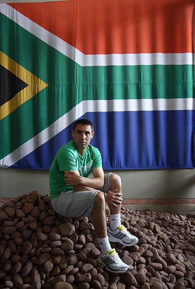 ÎŸ ÎœÎ¬ÏÎºÎ¿Ï‚ ÎµÏ€Î¹ÏƒÎºÎ­Ï€Ï„ÎµÏ„Î±Î¹ Ï„Î¿ ÎœÎ¿Ï…ÏƒÎµÎ¯Î¿ Apartheid